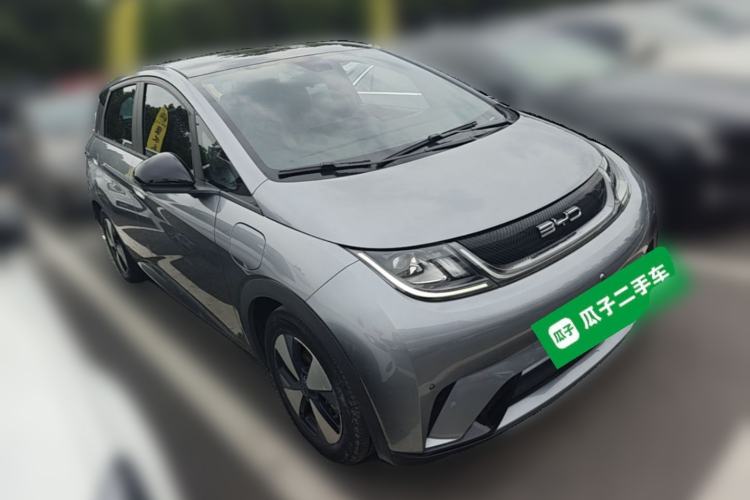 Used BYD Dolphin 2023 420 km Fashion Edition Front Right 45 Deg
