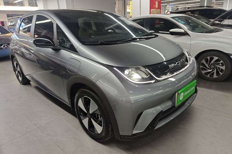 Used BYD Dolphin 2023 420 km Fashion Edition Front Right 45 Deg