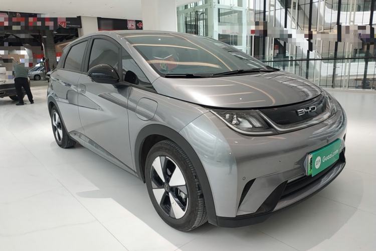 Used BYD Dolphin 2023 420 km Fashion Edition Front Right 45 Deg