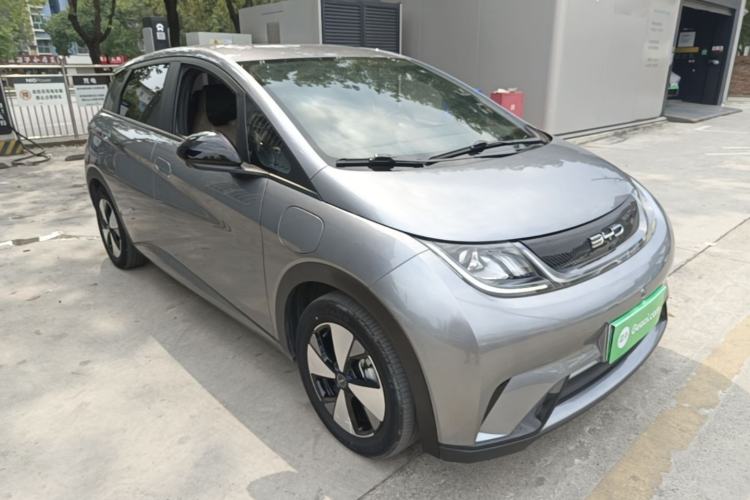 Used BYD Dolphin 2023 420 km Free Version Front Right 45 Deg