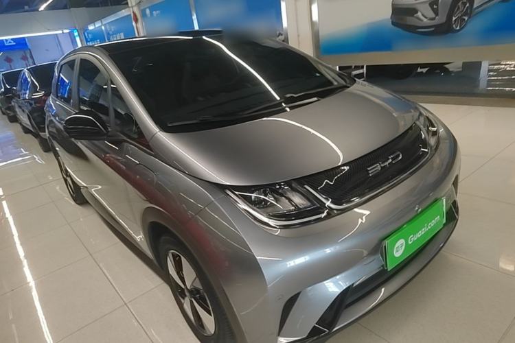 Used BYD Dolphin 2023 420 km Fashion Edition Front Right 45 Deg