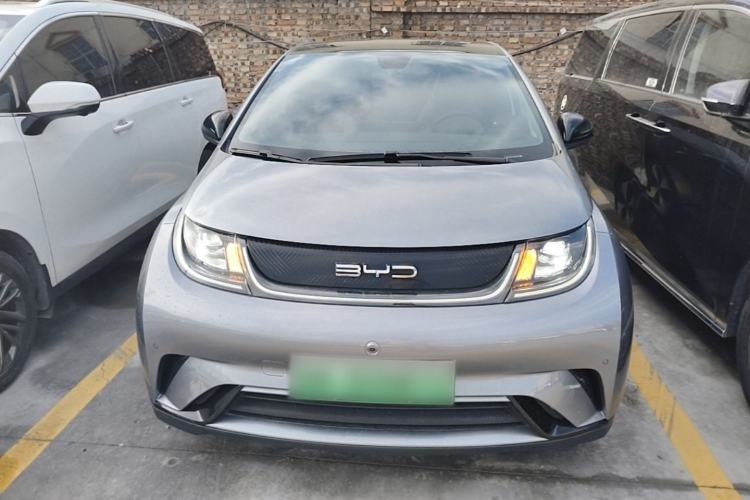Used BYD Dolphin 2023 420 km Fashion Edition Front