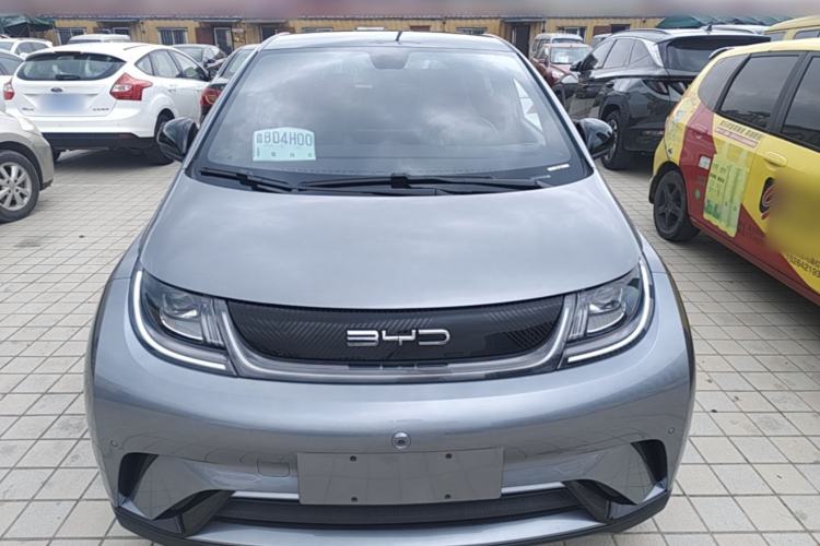 Used BYD Dolphin 2023 420 km Fashion Edition Front