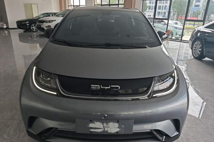 Used BYD Dolphin 2023 420 km Fashion Edition Front