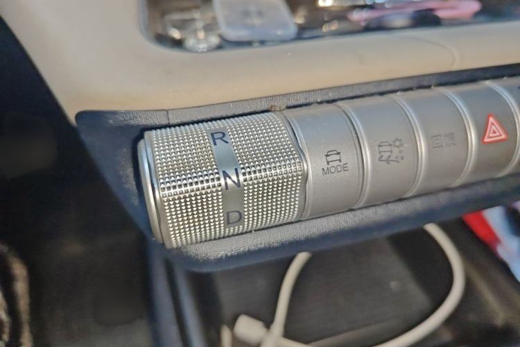 Used BYD Dolphin 2023 420 km Fashion Edition Gear Lever