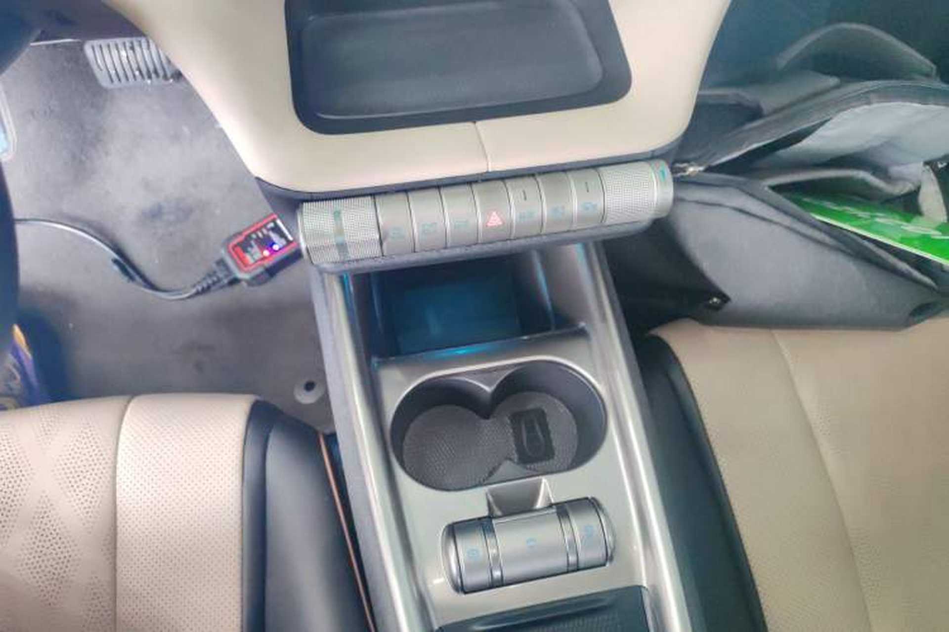 Used BYD Dolphin 2023 420 km Fashion Edition Gear Lever