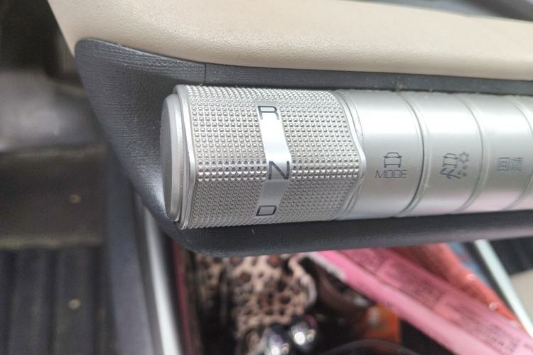 Used BYD Dolphin 2023 420 km Fashion Edition Gear Lever