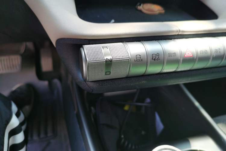 Used BYD Dolphin 2023 420 km Free Version Gear Lever