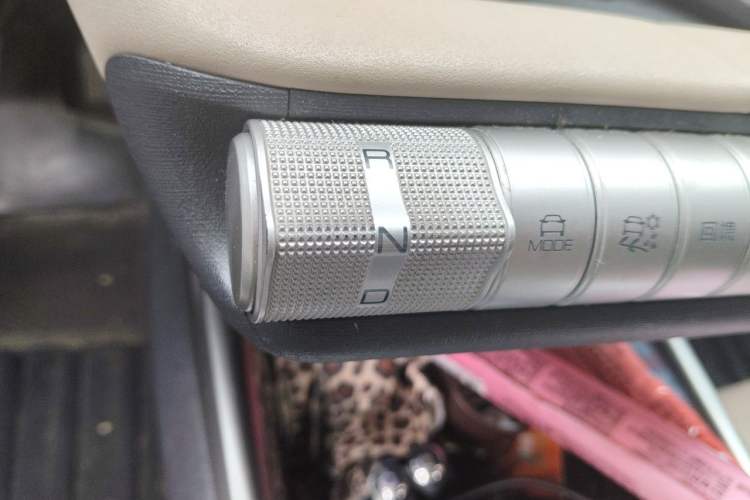 Used BYD Dolphin 2023 420 km Fashion Edition Gear Lever