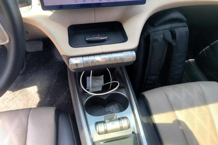 Used BYD Dolphin 2023 420 km Fashion Edition Gear Lever