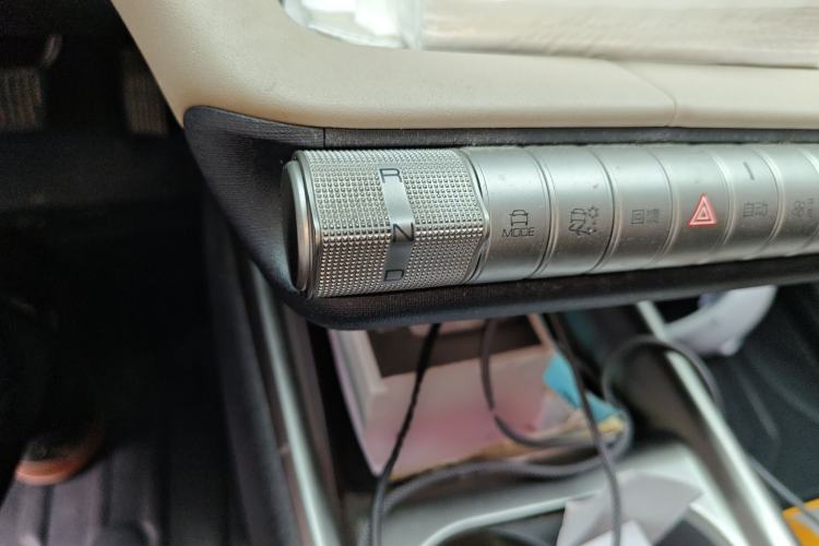 Used BYD Dolphin 2023 420 km Free Version Gear Lever