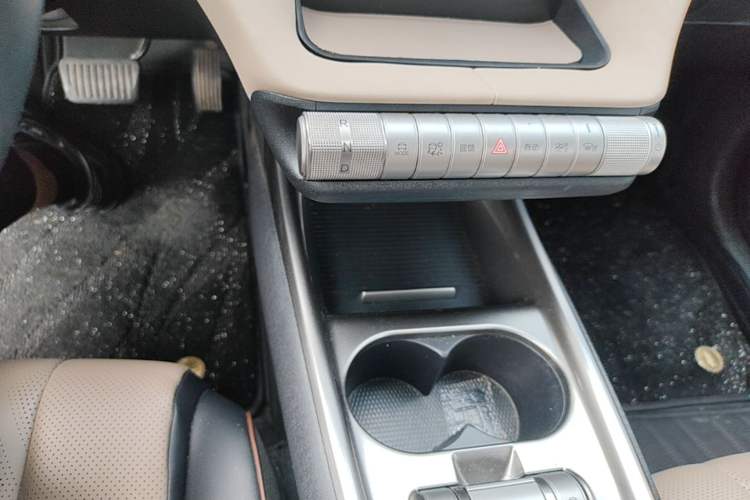 Used BYD Dolphin 2023 420 km Fashion Edition Gear Lever