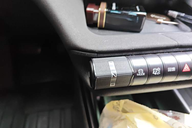 Used BYD Dolphin 2023 401km Knight Edition Gear Lever
