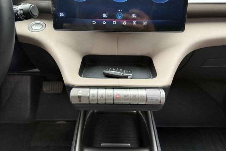 Used BYD Dolphin 2023 420 km Fashion Edition Gear Lever