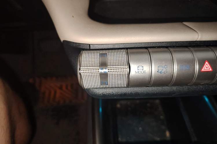 Used BYD Dolphin 2023 420 km Fashion Edition Gear Lever