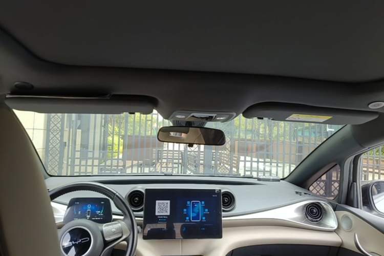 Used BYD Dolphin 2023 420 km Fashion Edition Headliner