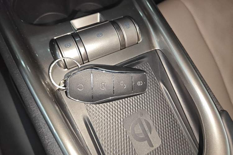 Used BYD Dolphin 2023 420 km Fashion Edition Interior 1