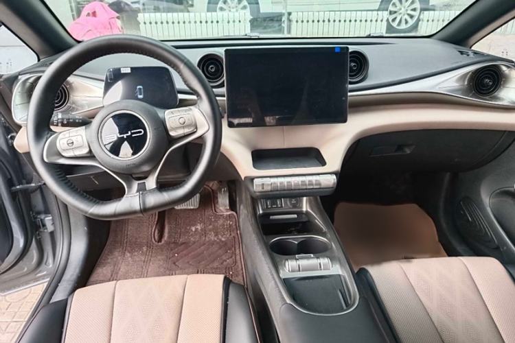 Used BYD Dolphin 2023 420 km Fashion Edition Interior 1