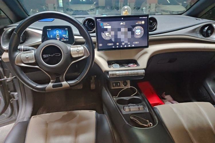 Used BYD Dolphin 2023 420 km Fashion Edition Interior 2
