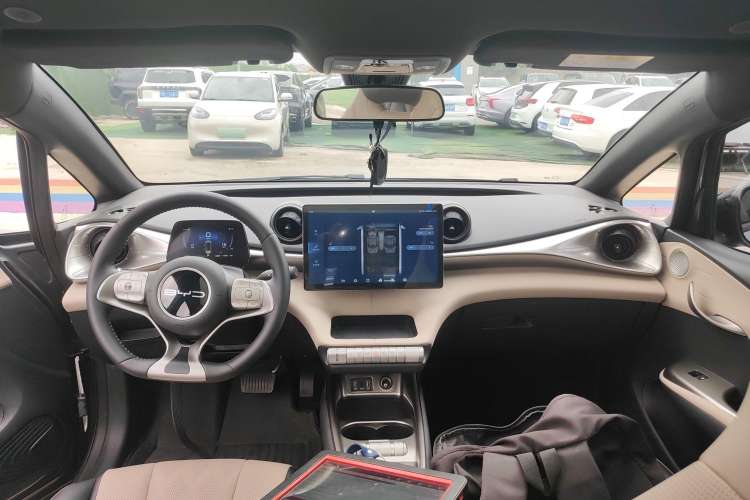 Used BYD Dolphin 2023 420 km Fashion Edition Interior 2