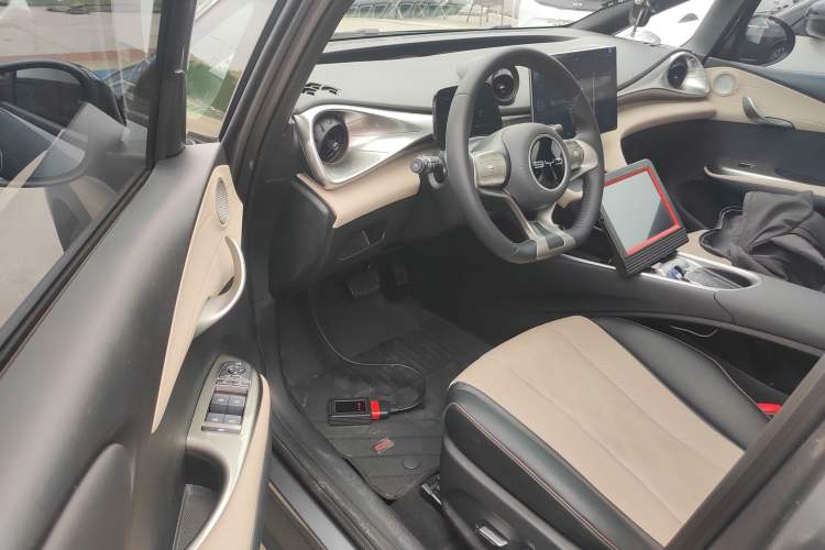 Used BYD Dolphin 2023 420 km Fashion Edition Interior 3