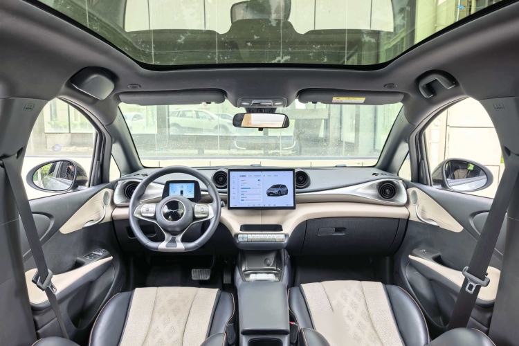 Used BYD Dolphin 2023 420 km Fashion Edition Interior 3