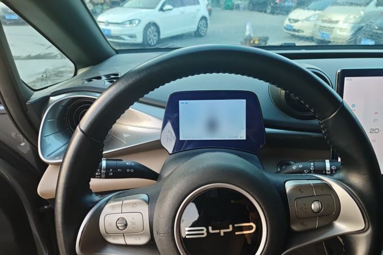 Used BYD Dolphin 2023 420 km Fashion Edition Interior 4