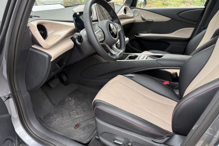 Used BYD Dolphin 2023 420 km Fashion Edition Interior 4
