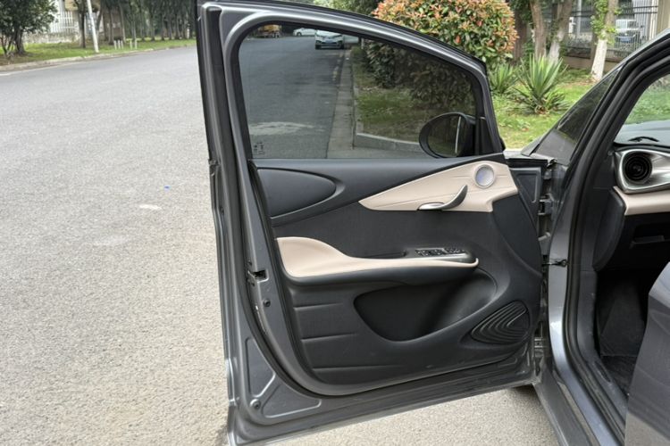 Used BYD Dolphin 2023 420 km Fashion Edition Interior 5