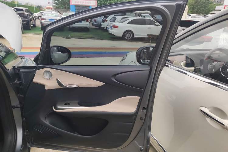 Used BYD Dolphin 2023 420 km Fashion Edition Interior 5