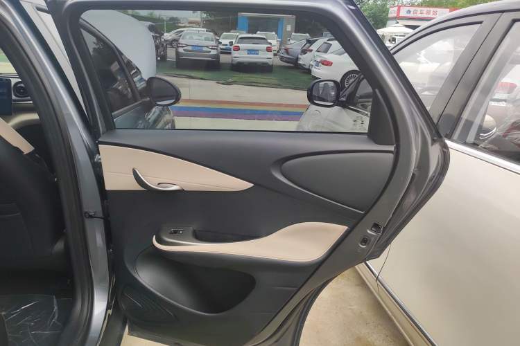 Used BYD Dolphin 2023 420 km Fashion Edition Interior 6
