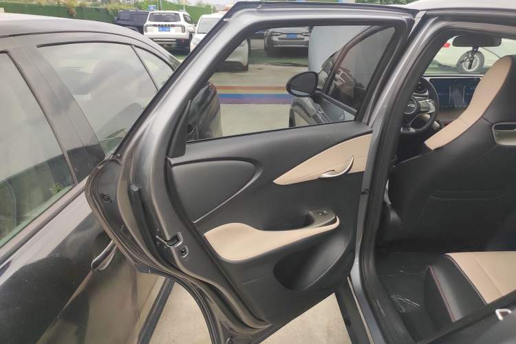 Used BYD Dolphin 2023 420 km Fashion Edition Interior 8