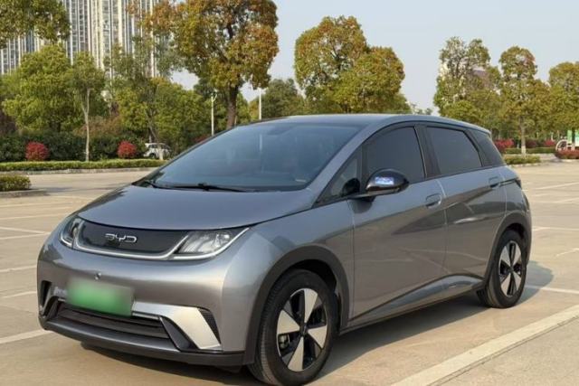 Used BYD Dolphin 2023 420 km Fashion Edition