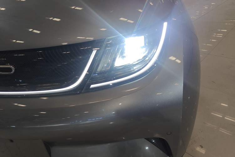 Used BYD Dolphin 2023 420 km Fashion Edition Left Front Headlight