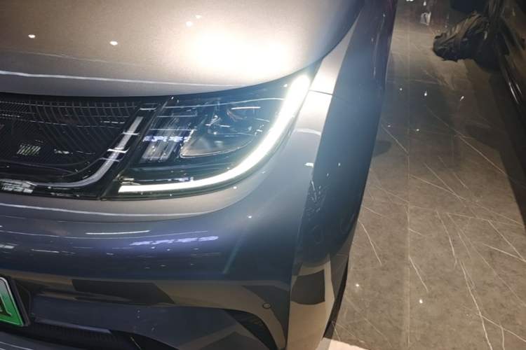 Used BYD Dolphin 2023 420 km Fashion Edition Left Front Headlight