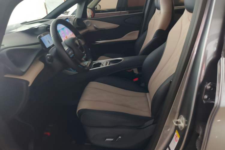 Used BYD Dolphin 2023 420 km Free Version Left Front Seat