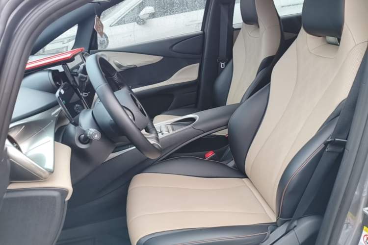 Used BYD Dolphin 2023 420 km Fashion Edition Left Front Seat