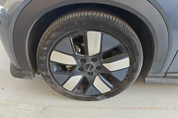 Used BYD Dolphin 2023 401km Knight Edition Left Front Wheel Hub