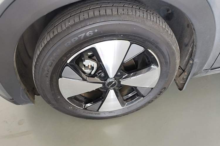 Used BYD Dolphin 2023 420 km Free Version Left Front Wheel Hub