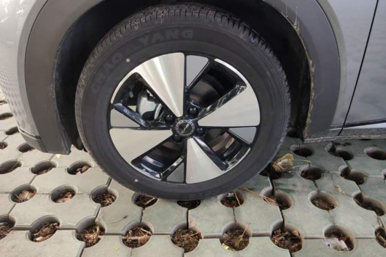 Used BYD Dolphin 2023 420 km Free Version Left Front Wheel Hub