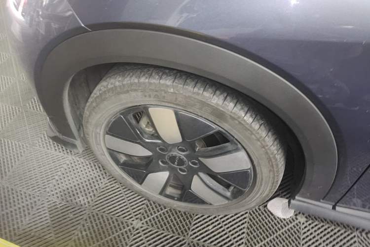 Used BYD Dolphin 2023 401km Knight Edition Left Front Wheel Hub