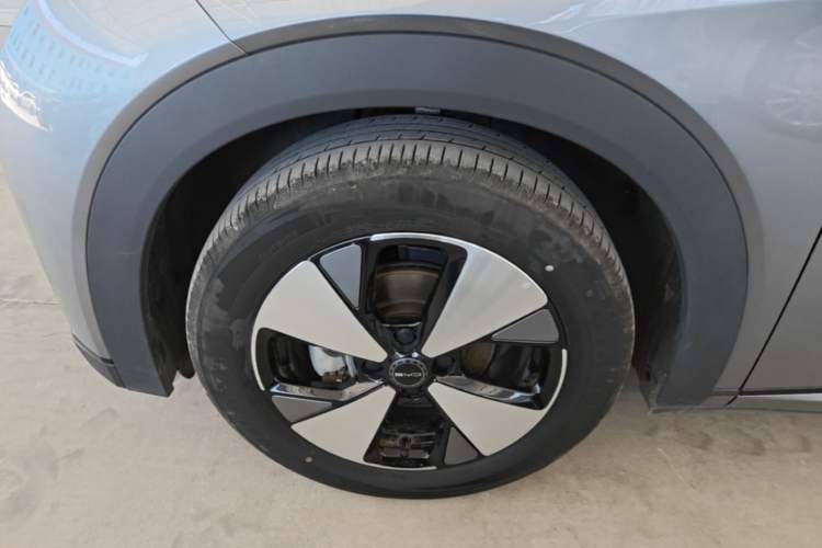 Used BYD Dolphin 2023 420 km Free Version Left Front Wheel Hub