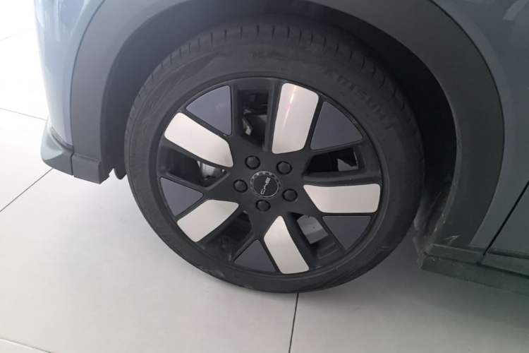 Used BYD Dolphin 2023 401km Knight Edition Left Front Wheel Hub