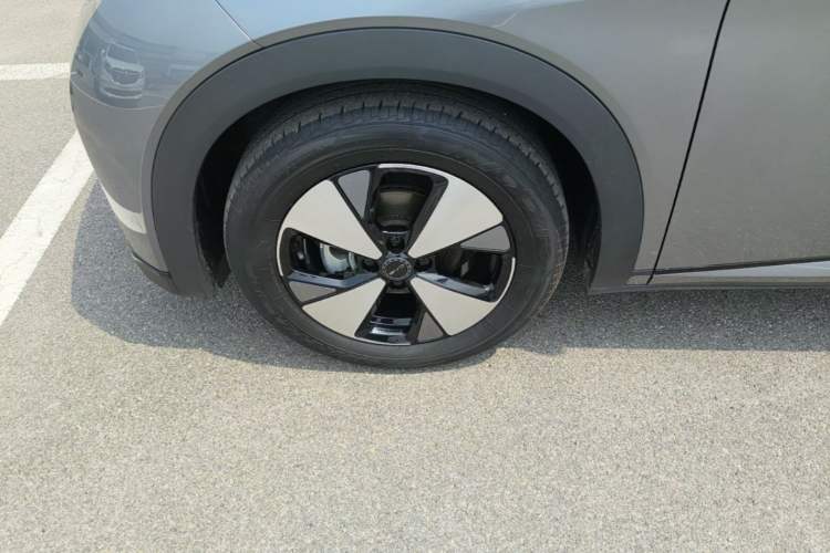 Used BYD Dolphin 2023 420 km Free Version Left Front Wheel Hub