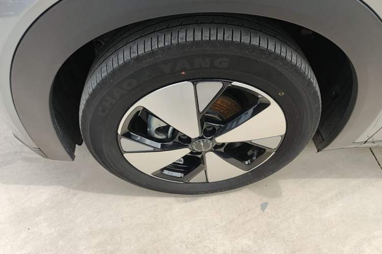 Used BYD Dolphin 2023 420 km Free Version Left Front Wheel Hub