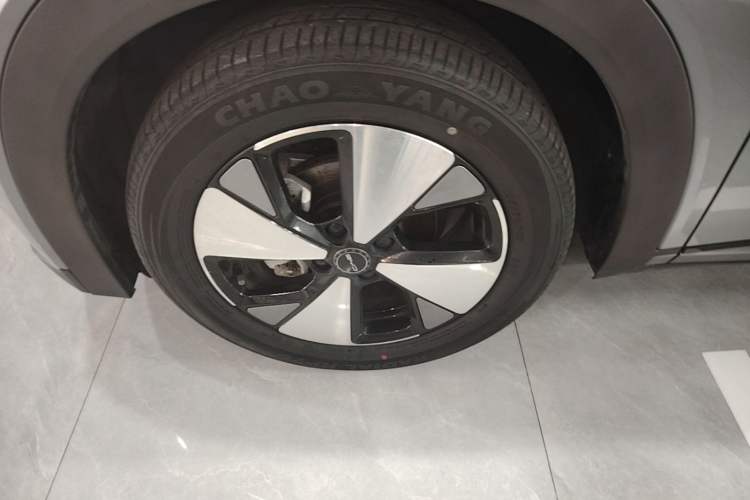 Used BYD Dolphin 2023 420 km Free Version Left Front Wheel Hub