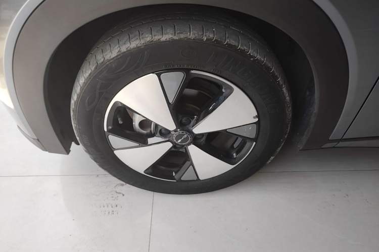 Used BYD Dolphin 2023 420 km Fashion Edition Left Front Wheel Hub