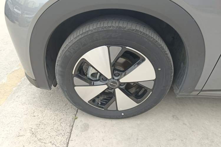 Used BYD Dolphin 2023 420 km Free Version Left Front Wheel Hub