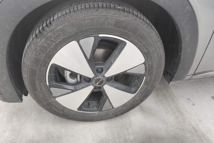 Used BYD Dolphin 2023 420 km Fashion Edition Left Front Wheel Hub