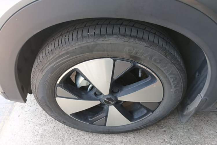 Used BYD Dolphin 2023 420 km Fashion Edition Left Front Wheel Hub